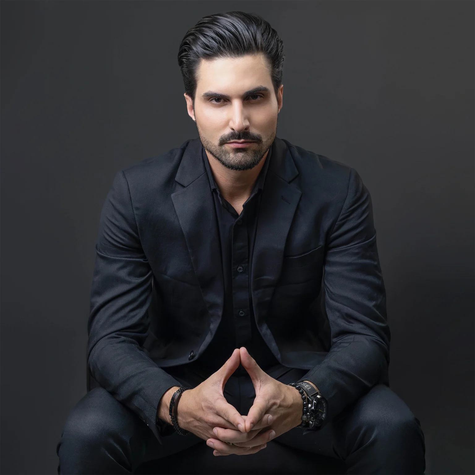 Ensaio corporativo em estúdio em Curitiba com direção profissional