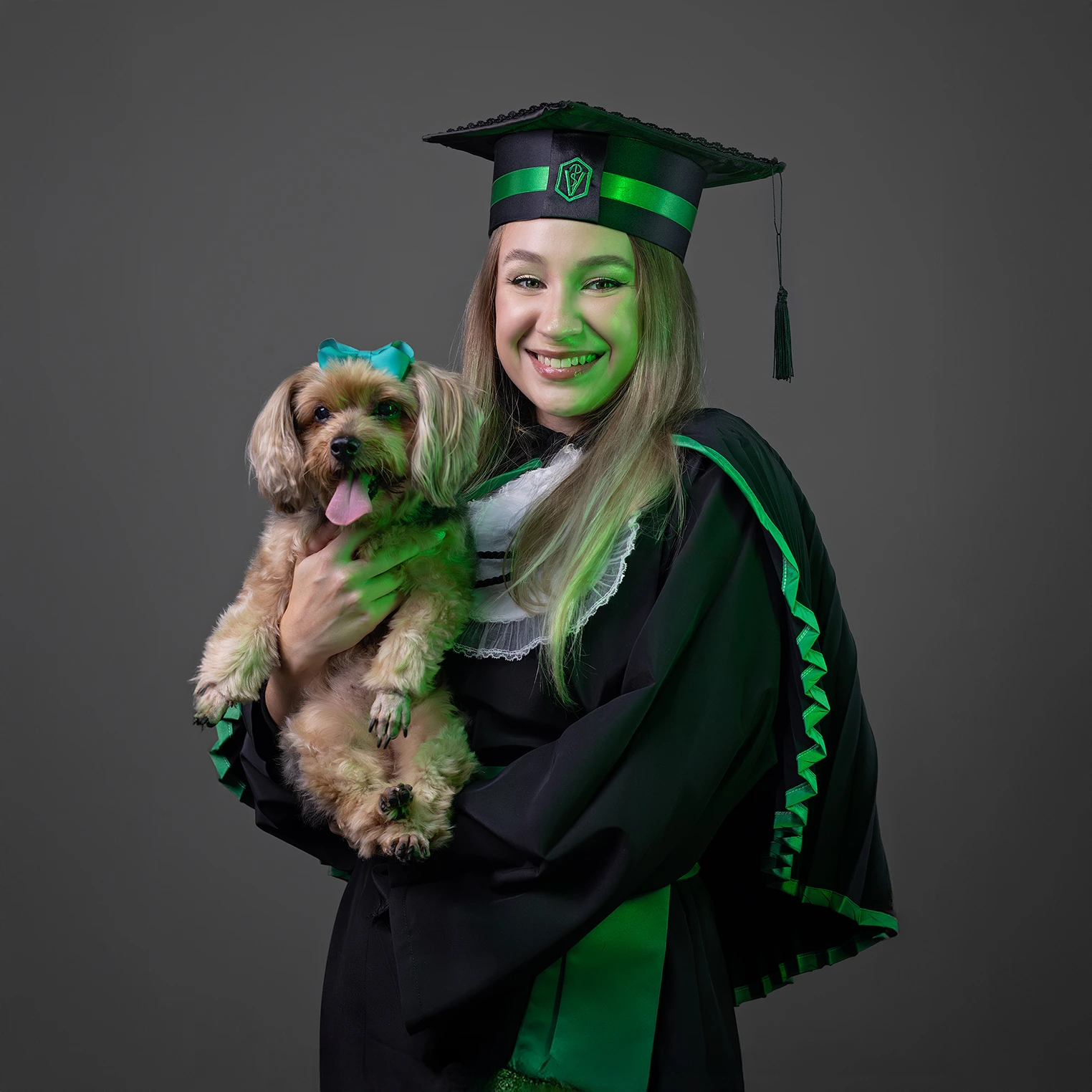 Retratos feitos em estúdio de fotografia em Curitiba para diferentes perfis