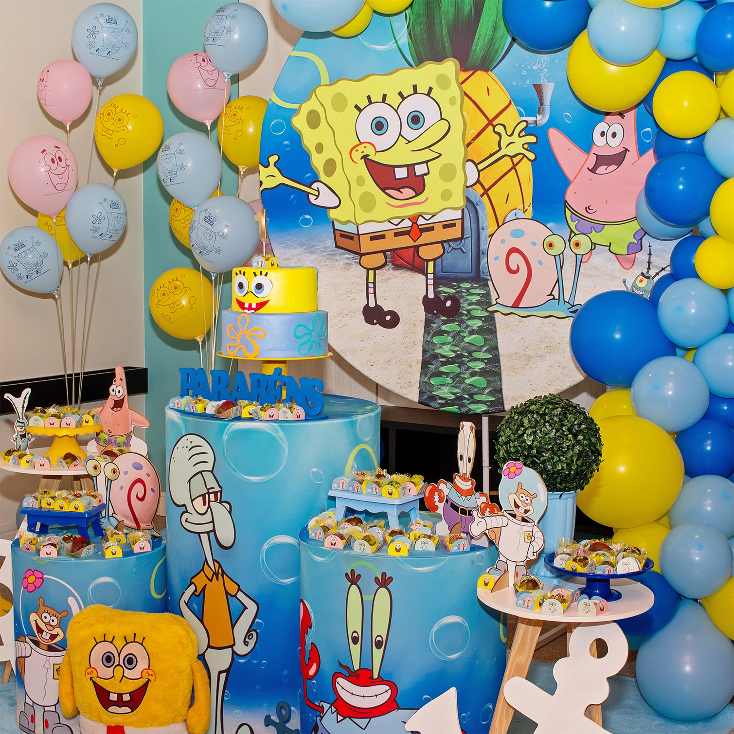 Detalhes da decoração de festa infantil fotografados em Curitiba